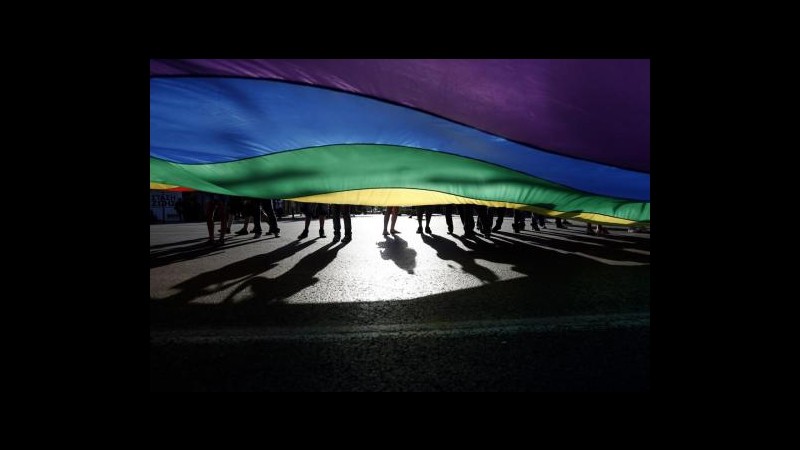 Nuova Delhi, centinaia in corteo per i diritti dei gay