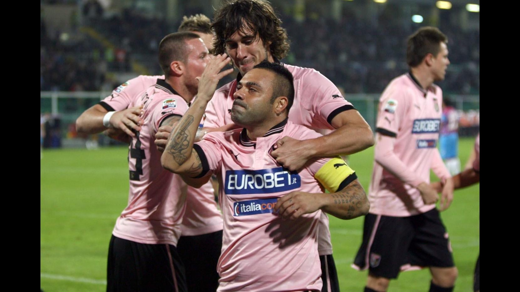 Palermo re di Sicilia, Miccoli-Ilicic stendono Catania: 3-1