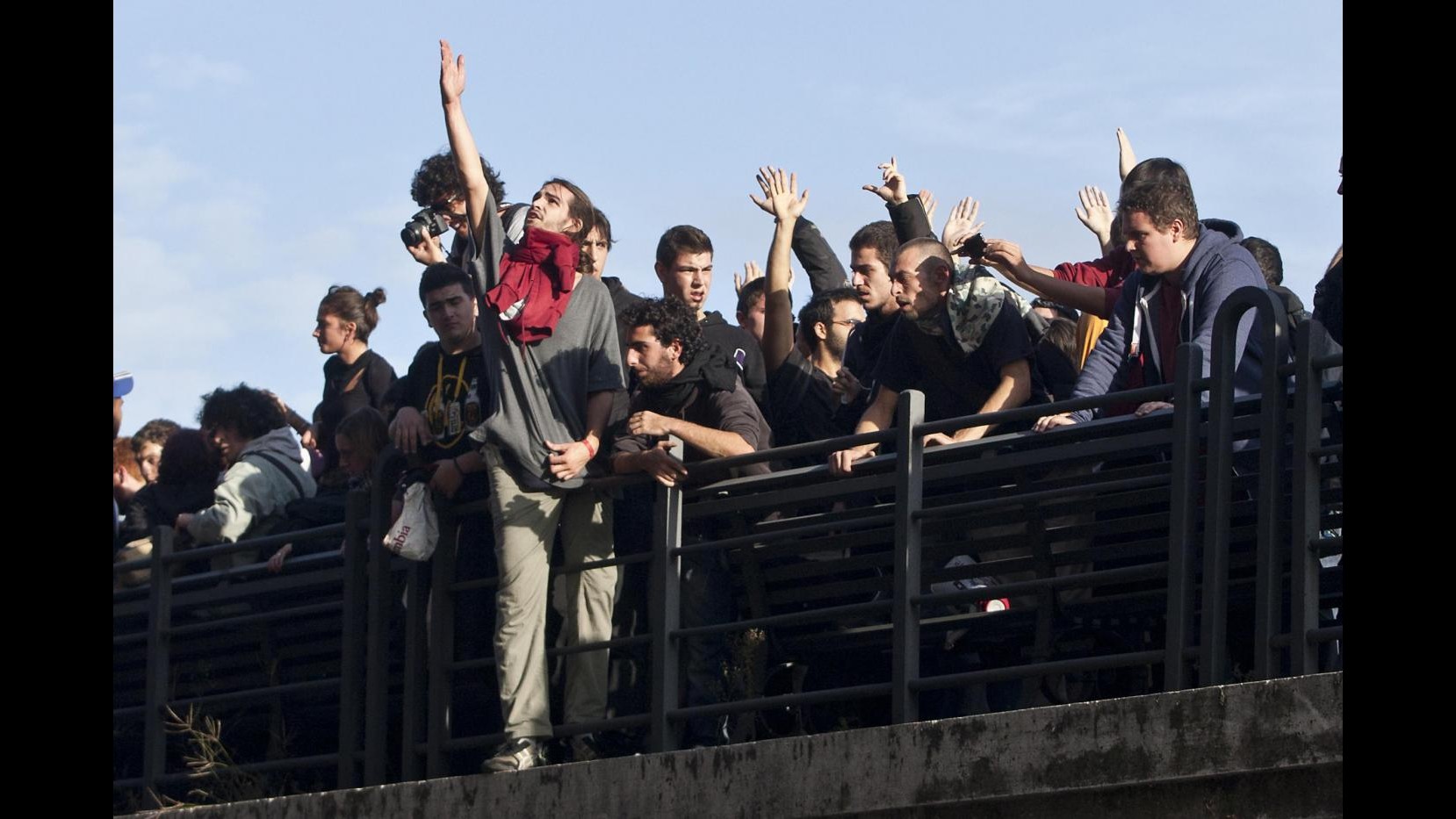 Cortei Roma, studenti urlano slogan contro Israele