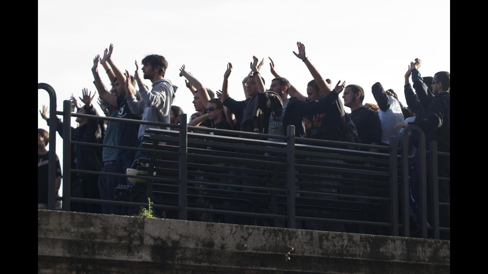 Cortei Roma, studenti deviati in Lungotevere: ‘riprendiamoci la città’