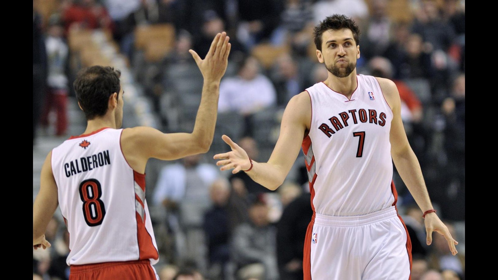 Nba, Bargnani super ma Toronto finisce ko a Detroit. Sorride Gallinari