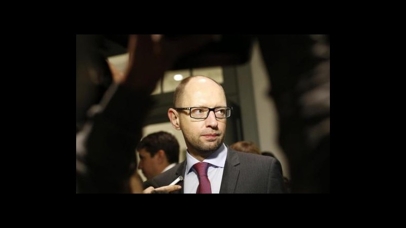 Ucraina, Yatsenyuk: Revocate tutte le leggi contro cui Paese è insorto