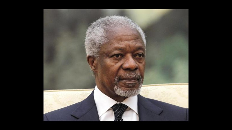 Iran, Kofi Annan e Desmond Tutu incontrano Rohani a Teheran