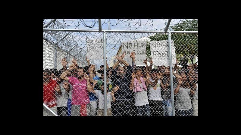 Grecia, rivolta in centro detenzione immigrati: 16 feriti