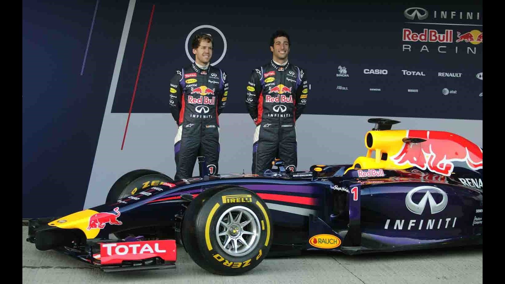 F1, Red Bull: Vettel e Ricciardo svelano a Jerez la nuova RB10