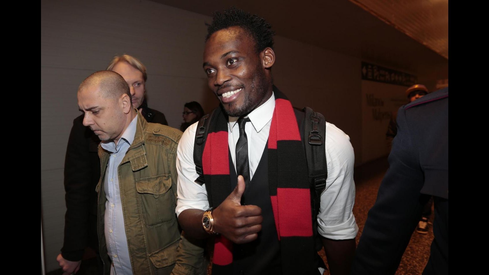 Milan, ufficiale acquisto di Essien: accordo fino al 2015