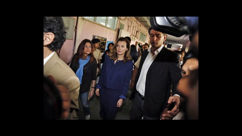 Trierweiler in India: appare in pubblico dopo separazione da Hollande
