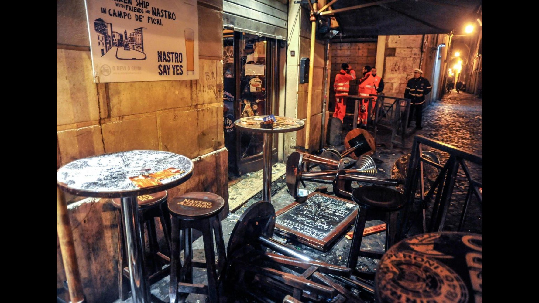 Roma, raid nella notte contro i tifosi del Tottenham, 2 arresti
