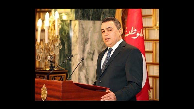 Tunisia approva nuova Costituzione: libertà culto e parità uomo-donna