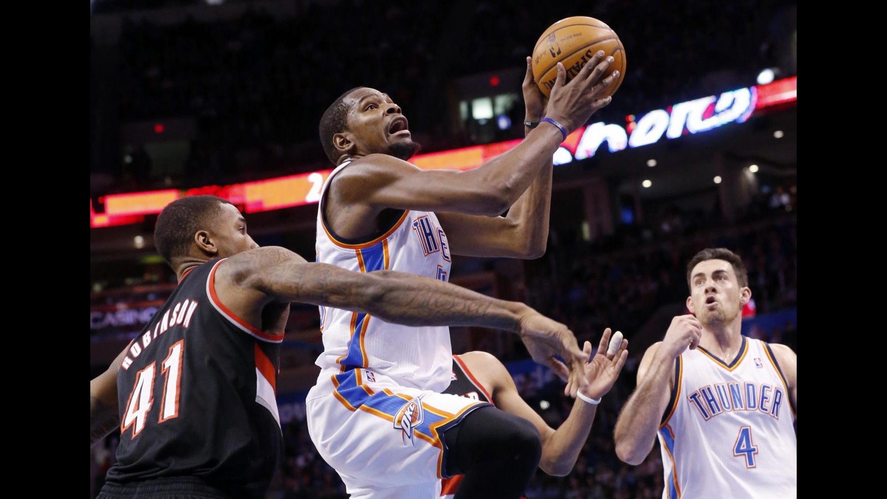 Nba: Durant trascina Oklahoma contro Philadelphia, Indiana cade a Denver