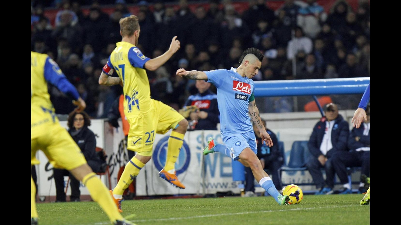 Serie A, Albiol salva il Napoli all’88’: 1-1 contro Chievo al San Paolo