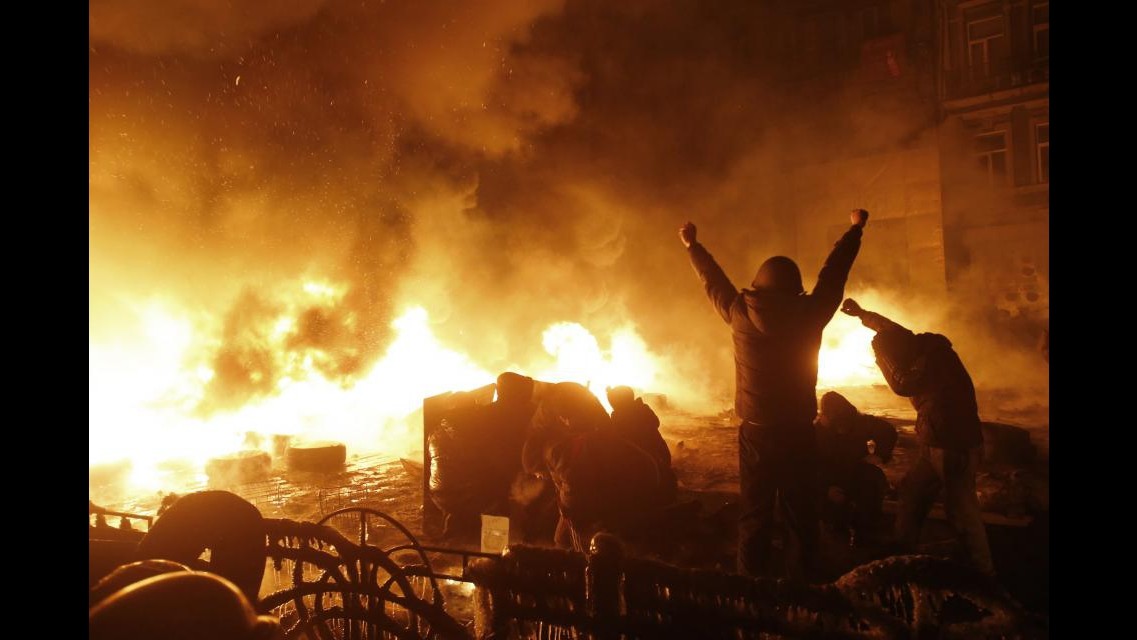 Ucraina, tensione altissima a Kiev. Yanukovych offre premiership a opposizione