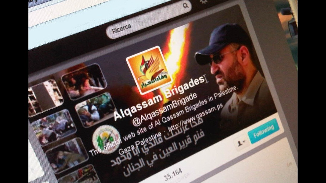 Gaza, miracolo Twitter: brigate Al-Qassam tra porno e pop americano