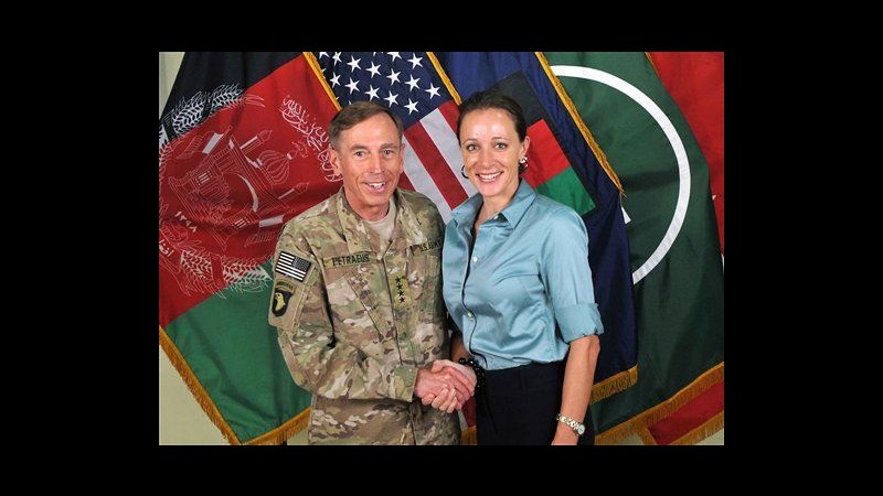 Usa, amante Petraeus devastata per i danni causati da loro relazione