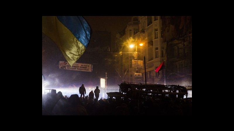 Ucraina, 3 morti a Kiev. Violenti scontri in piazza