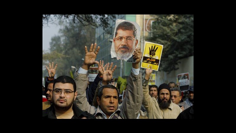 Egitto, il 16 febbraio via a processo Morsi per cospirazione con Hamas