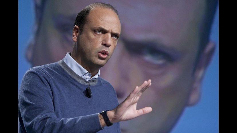 Alfano: Noi demodé? Fieri di nostre politiche per la famiglia