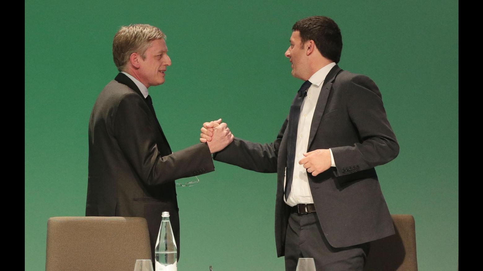 Legge elettorale, tensione Renzi-Cuperlo: minoranza si astiene