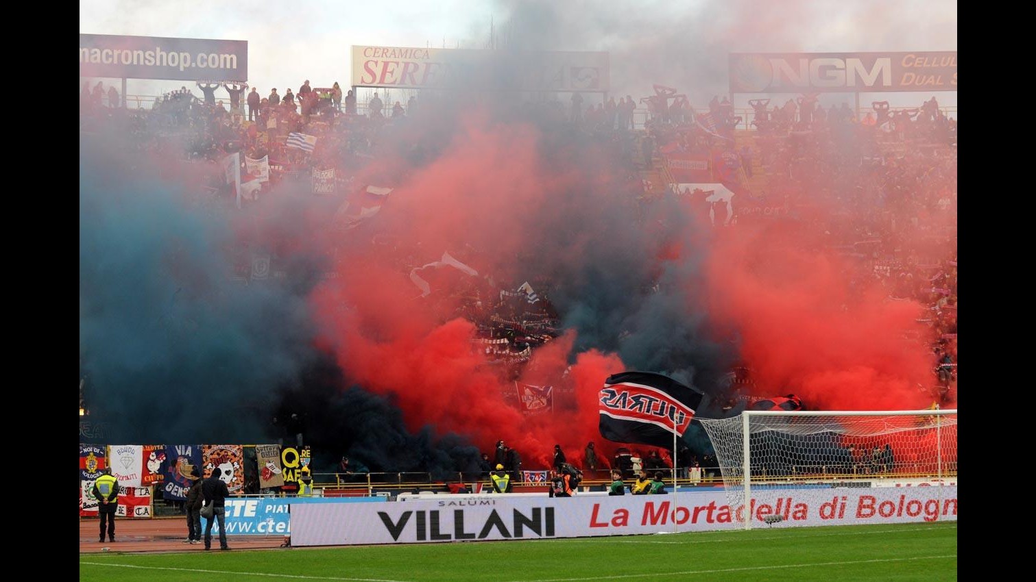 Serie A: Curva Bologna chiusa per 1 turno, ma pena è sospesa
