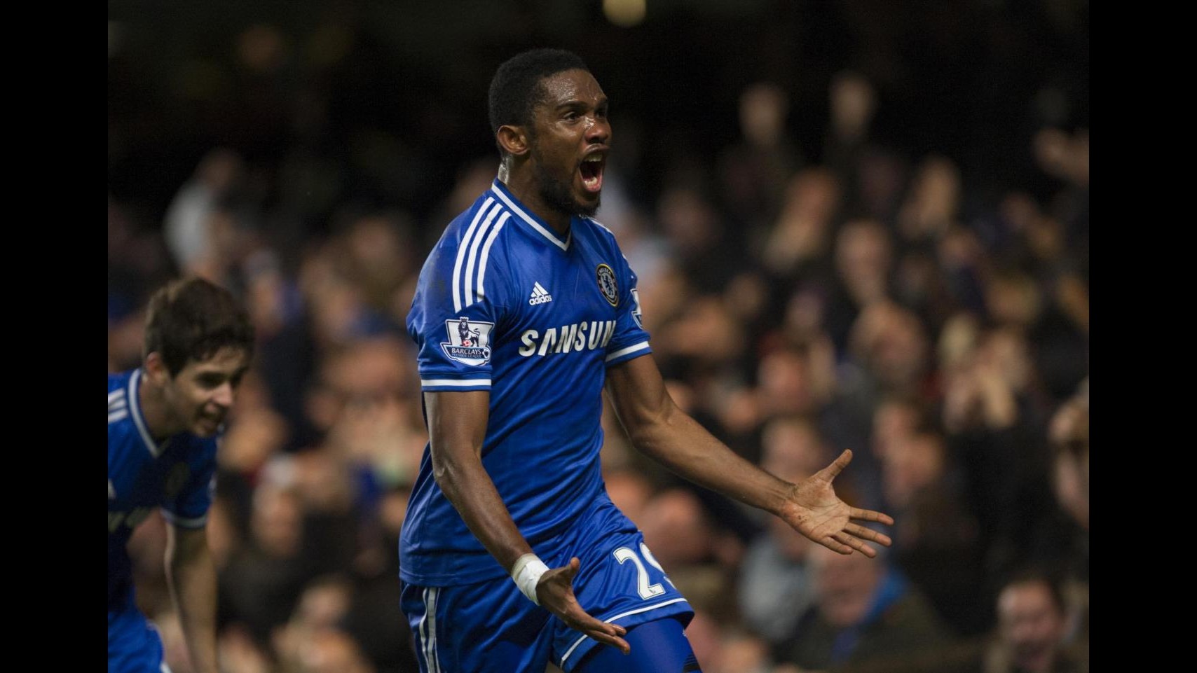 Premier League: tripletta di Eto’o, Chelsea stende lo United