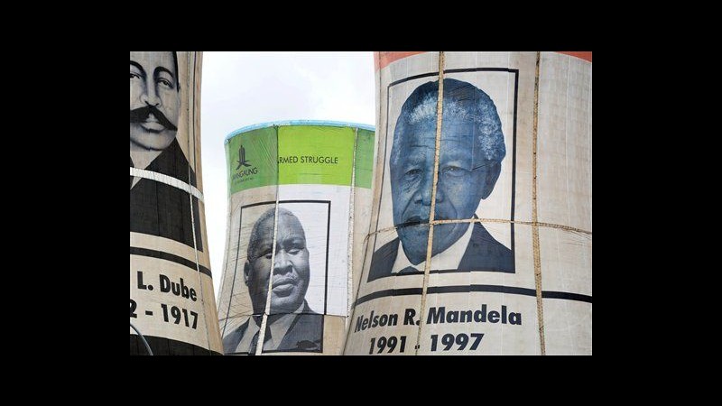 Sudafrica, Zuma: Mandela si sta riprendendo da infezione polmonare