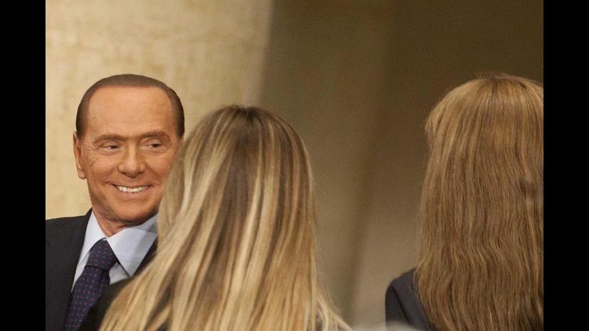 Berlusconi: Se Monti si candida io faccio un passo indietro