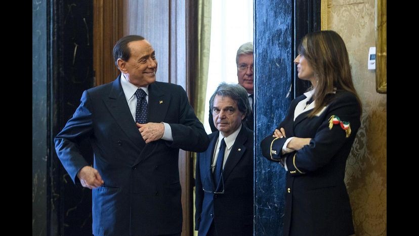 Governo, Berlusconi a Renzi: Pronti a collaborare sulle riforme