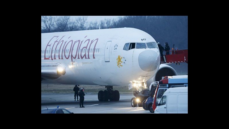 Dirottato a Ginevra volo Addis Abeba-Roma Arrestato copilota, voleva asilo