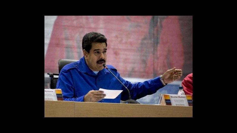 Venezuela, Maduro ordina espulsione di 3 funzionari consolari Usa