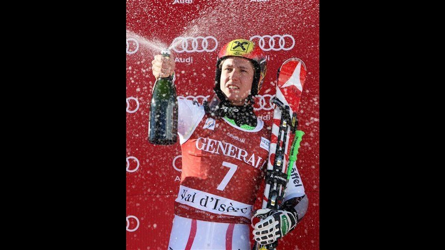 Sci, Hirscher vince gigante Val d’Isere. Dominio Maze a Saint Moritz