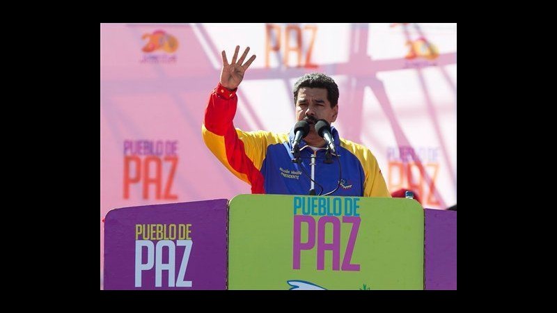Venezuela, Maduro conferma: Leader proteste Leopoldo Lopez è ricercato