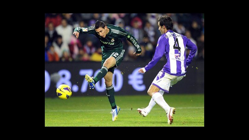 Liga, Real in rimonta sul Valladolid: ci pensano Ozil e Benzema