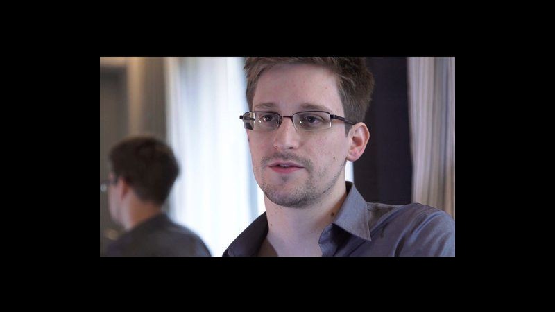 Caso Nsa, agenzia: Dipendente fornì password a Snowden, si è dimesso