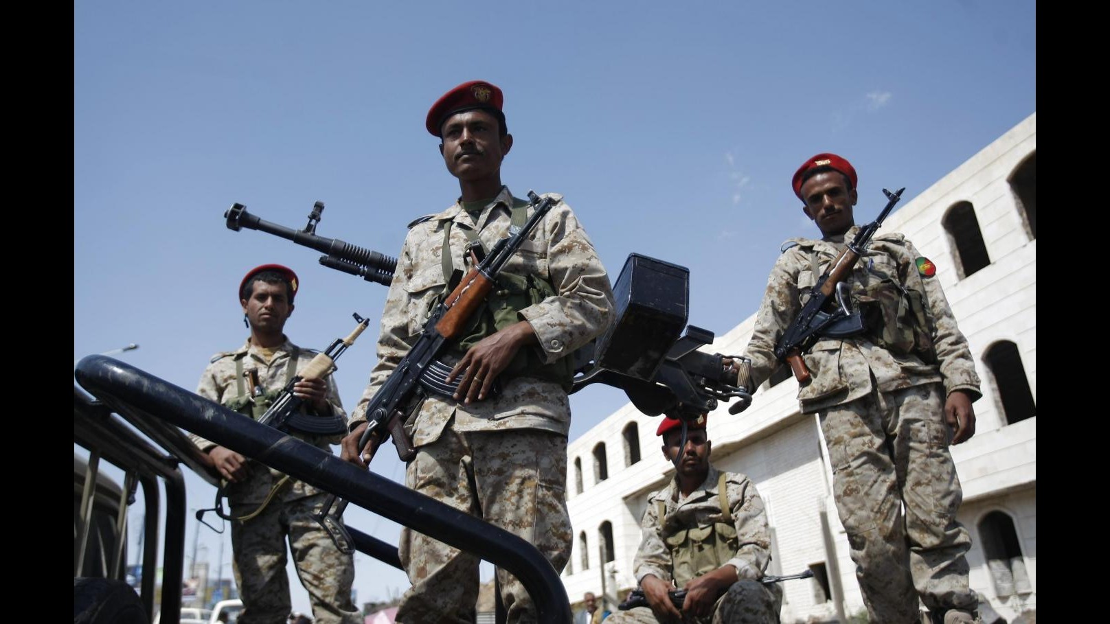 Yemen, esplosioni e spari a Sanaa vicino prigione centrale