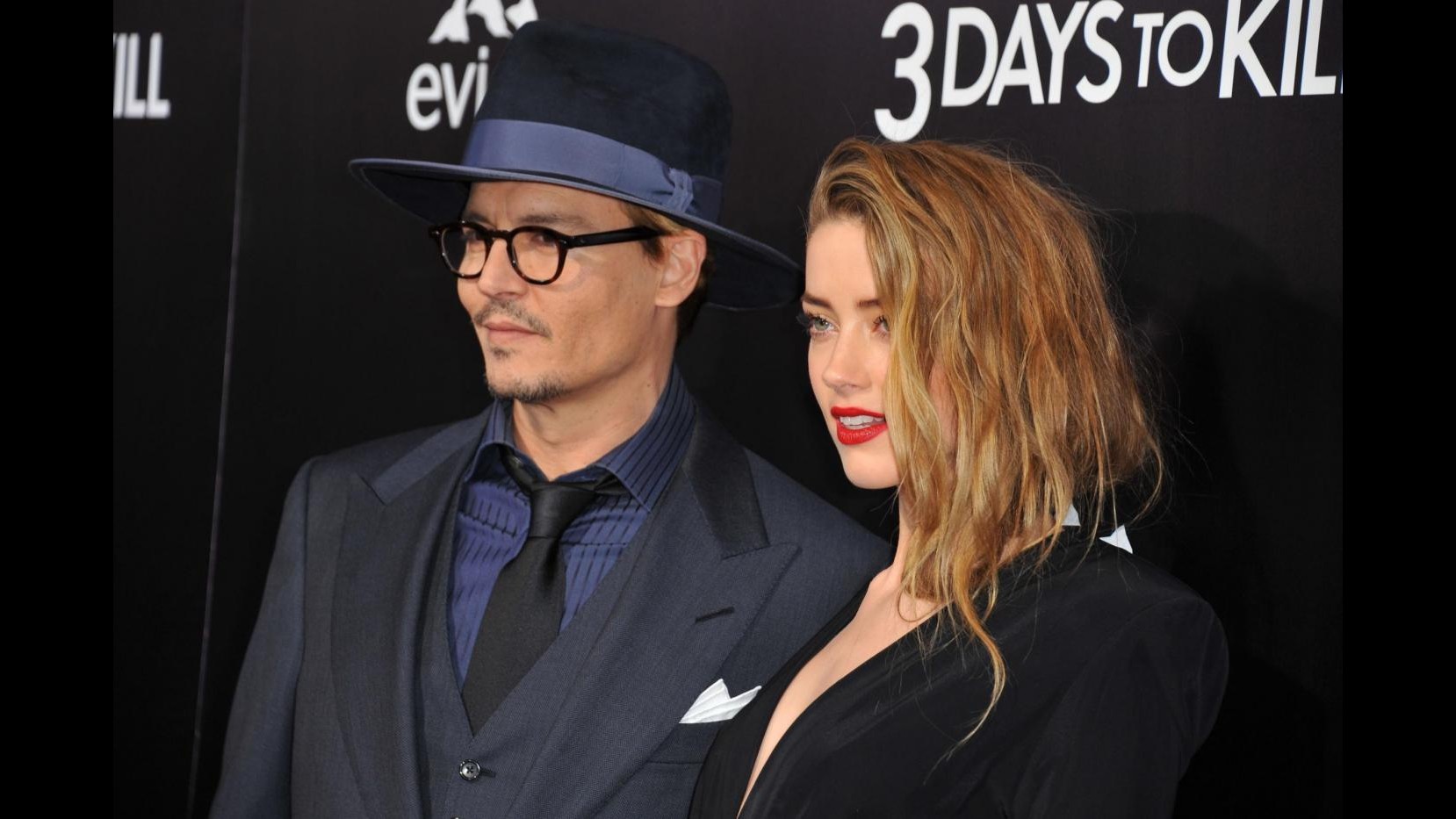 L’ultimo red carpet da scapolo di Johnny Depp con ‘3 days to kill’