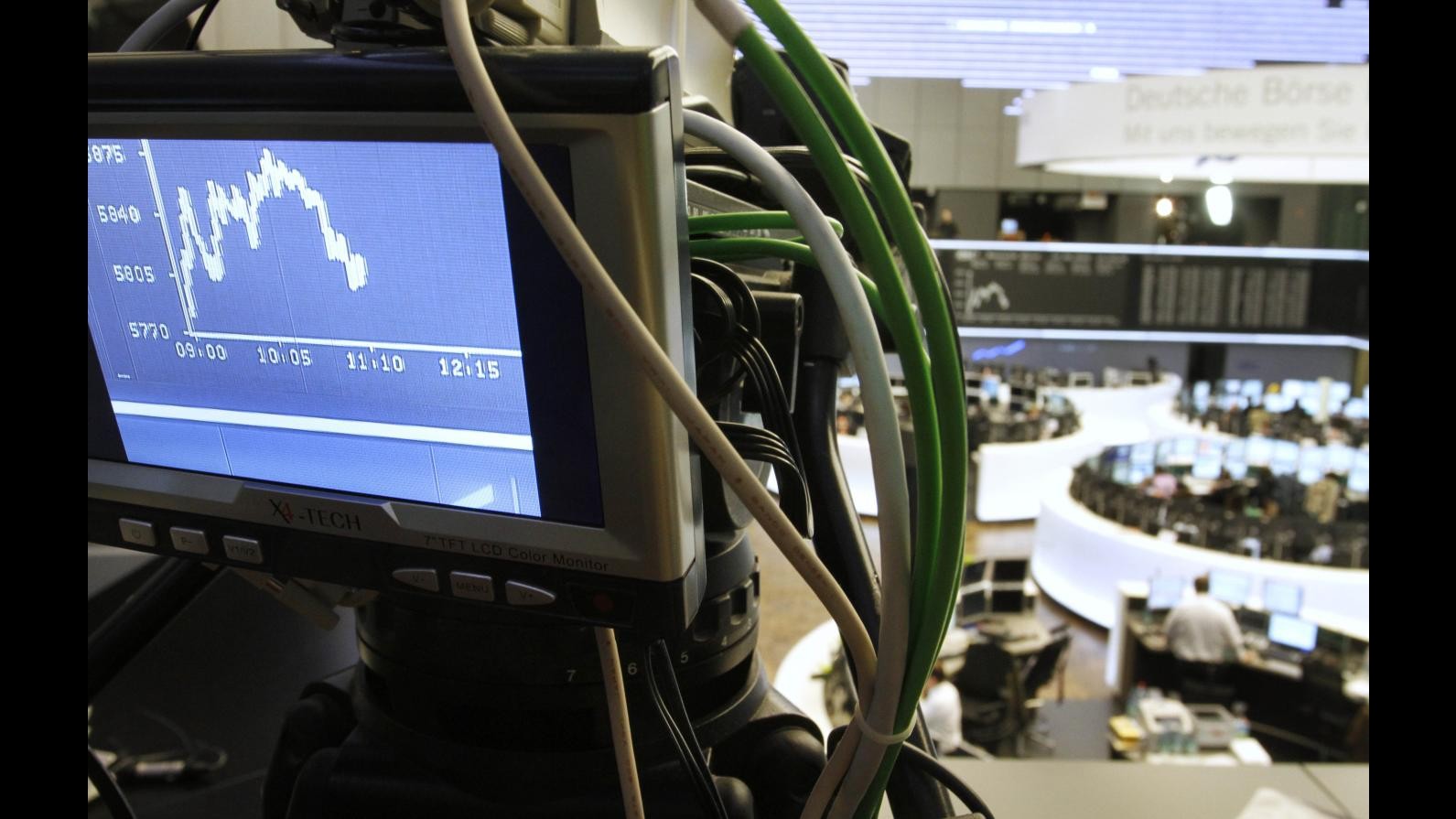 Borsa, spread apre in ribasso a quota 325, Btp scambiati al 4.55%