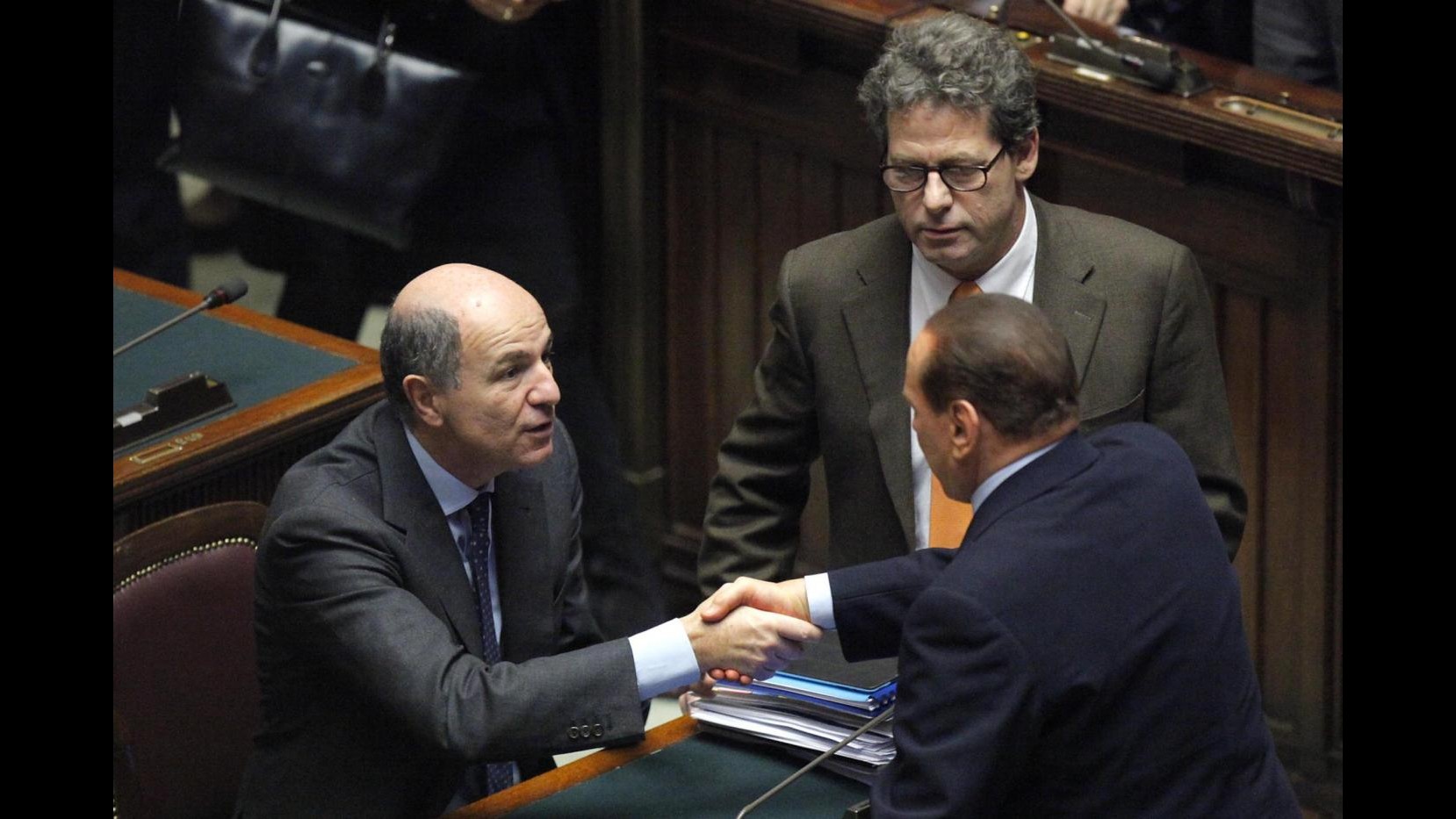 Passera: Berlusconi torna? Ogni passo indietro non fa bene all’Italia