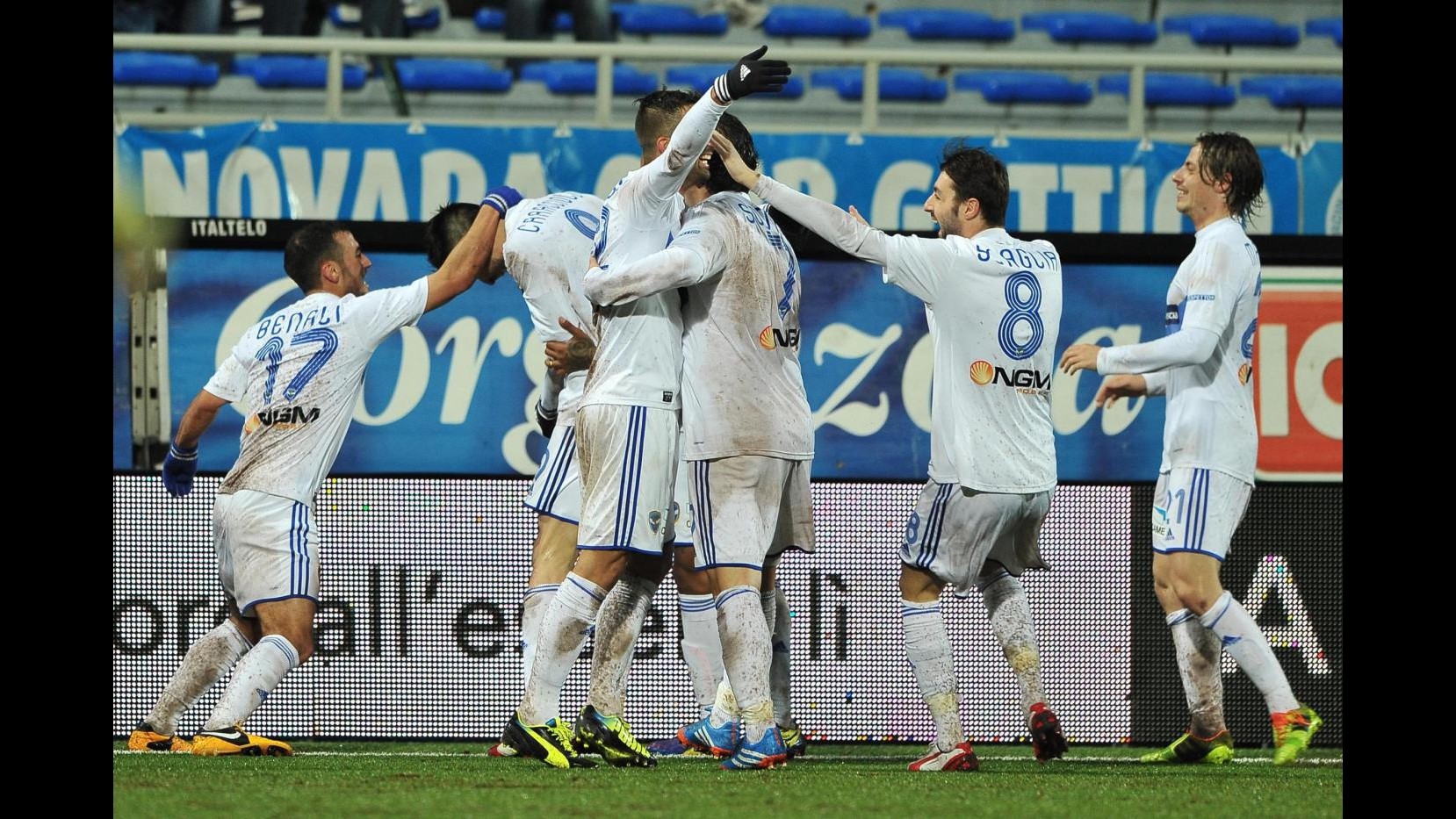 Serie B, Novara-Brescia 1-2: Caracciolo trascina le Rondinelle, Rubino eguaglia Piola