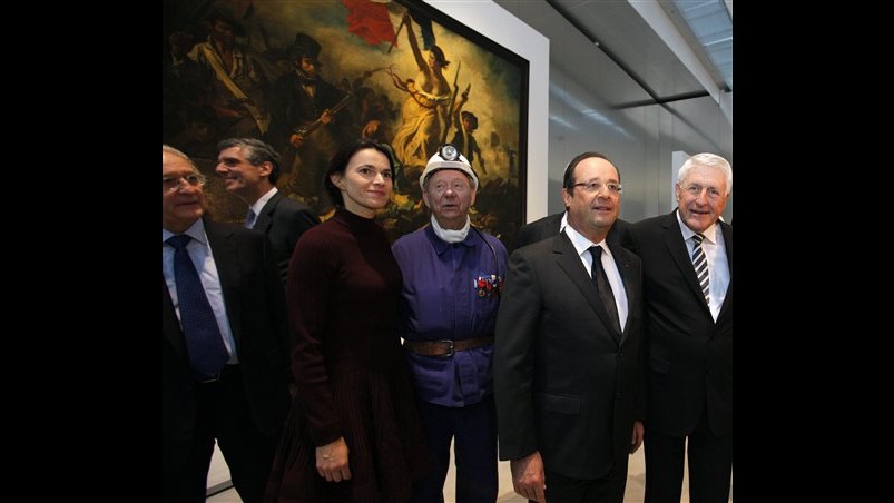 Francia, Hollande inaugura nuova filiale del Louvre a Lens