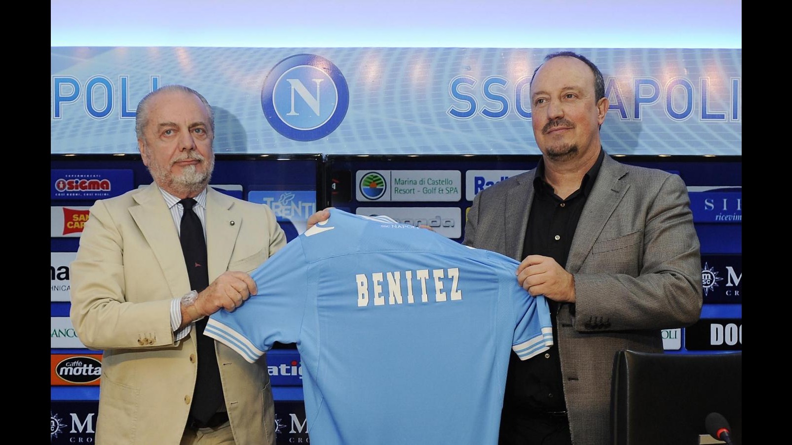 De Laurentiis: Napoli crescerà ancora, futuro sarà con Benitez