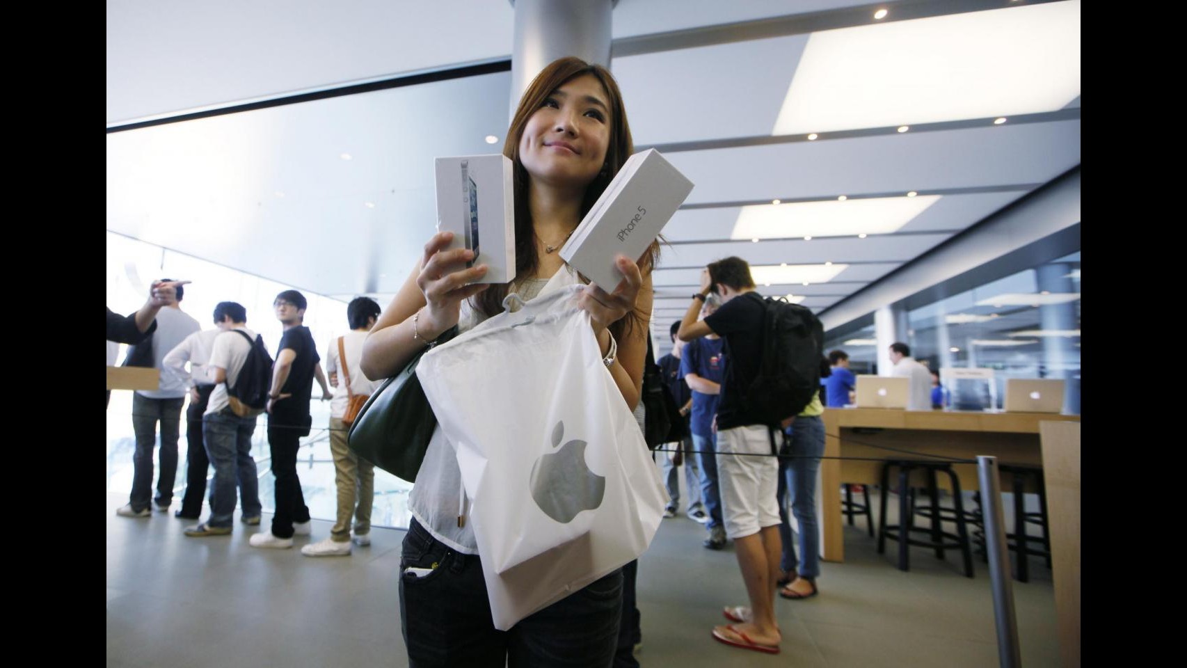 Sempre più acquisti via internet a Natale: hi-tech ok ma solo se mobile
