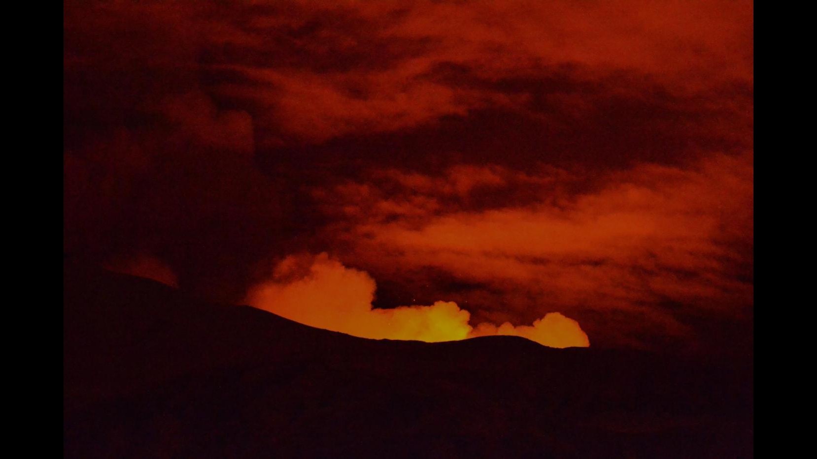 Etna torna a eruttare lava dal cratere sud-est