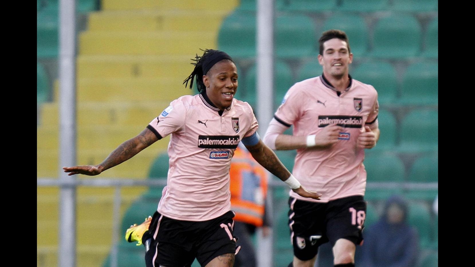 Serie B: Palermo batte Padova e allunga in vetta, pareggi per Empoli e Avellino