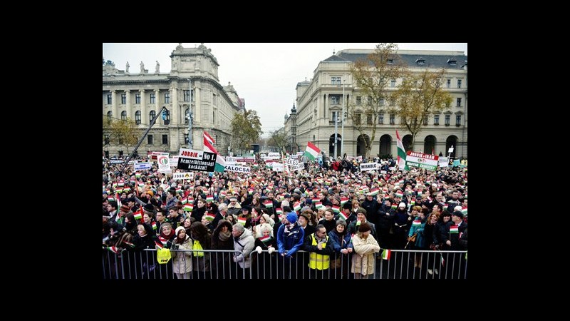 Ungheria, migliaia in corteo a Budapest contro antisemitismo