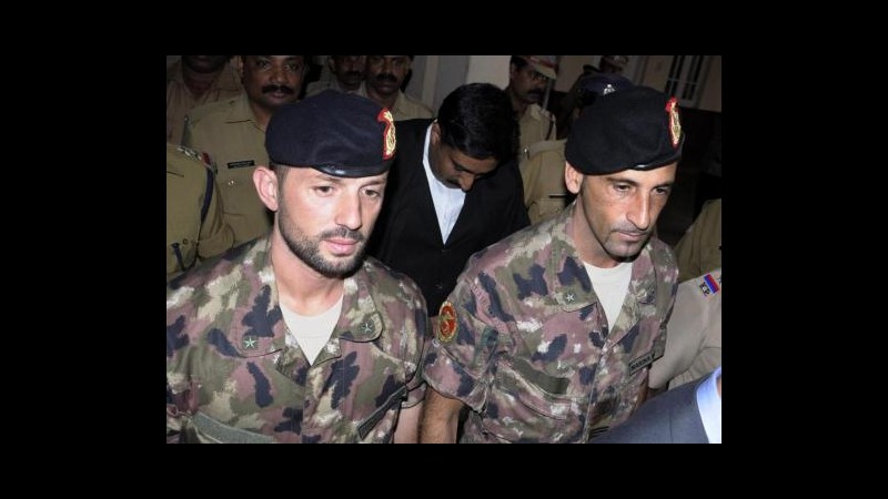 Marò, stampa India: Rischiano 10 anni carcere ciascuno, non pena di morte