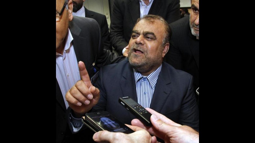 Iran vuole aumentare produzione petrolio entro inizio 2016