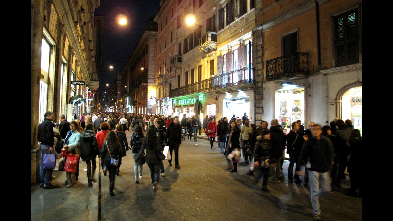 Coldiretti: Per 4 italiani su 10 lo shopping natalizio inizia oggi