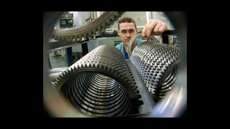 Industria, Istat: A ottobre prezzi produzione -0,3% mese, +2,3% annuo