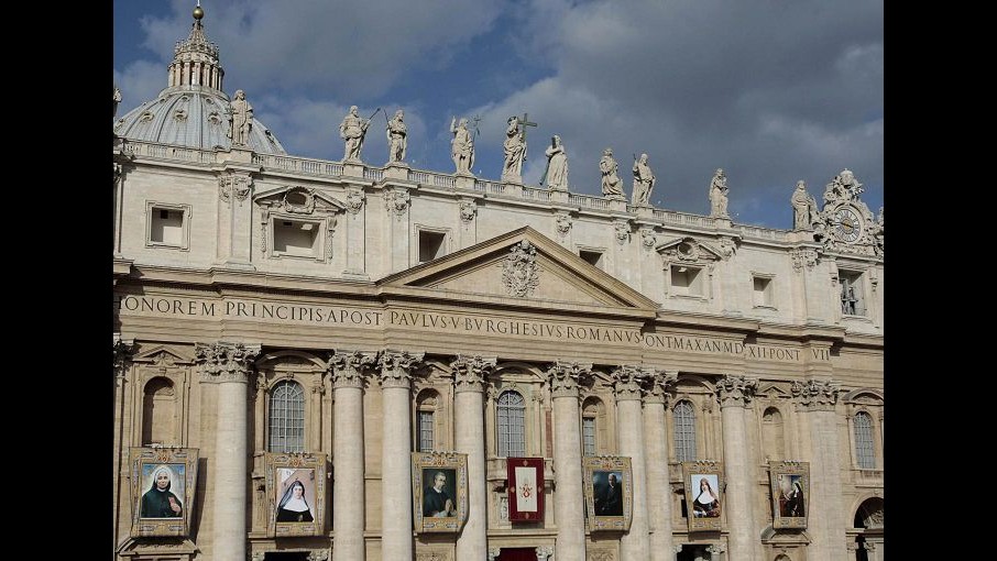 Vaticano, Santa Sede: Esame dossier pedofilia, ma no interferenze