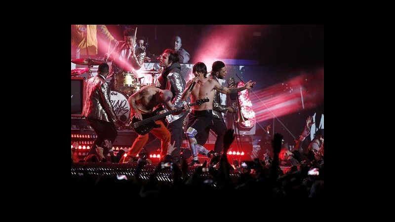 Red Hot Chili Peppers: Non abbiamo suonato dal vivo al Super Bowl